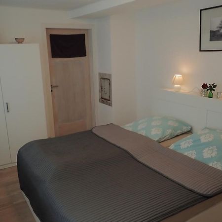 Ferienwohnung Holzmaden Am Platz Esterno foto
